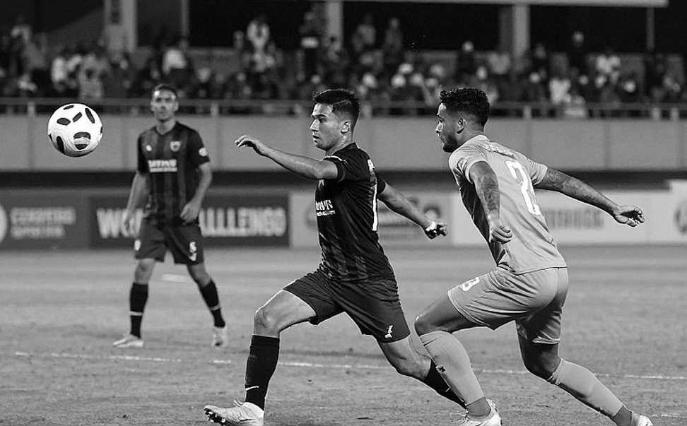 টেপ দিয়ে ঢাকা নাম: রাফিনহা, ব্রাজিলের ১০ নম্বর আর আনচেলত্তির নয় নম্বরে পরীক্ষা